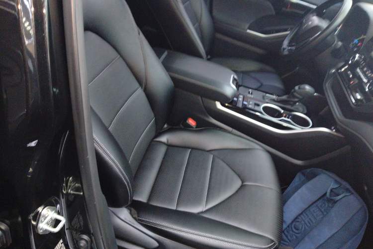 Used Toyota Crown Kluger 2023 2.5L HEV Two-Wheel Drive Entry Version (5 Seats)