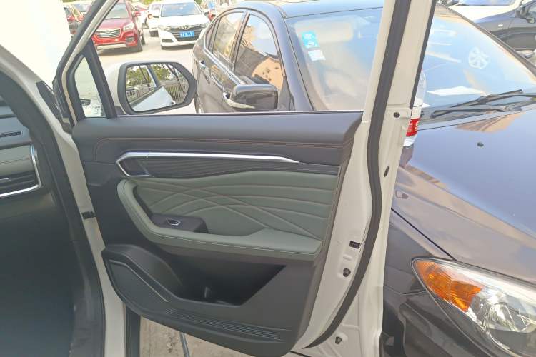 Used Geely Auto Haoyue L 2024 2.0T DCT Prestige Version
