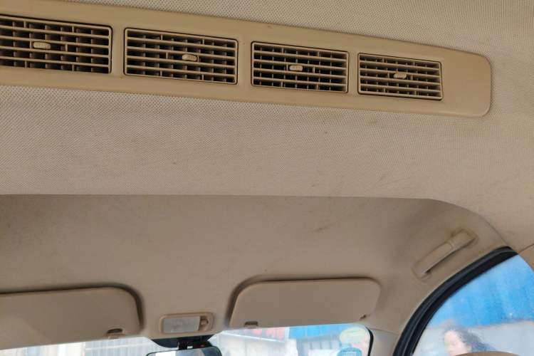 Used Wuling Rongguang V 2015 1.2L Standard Version