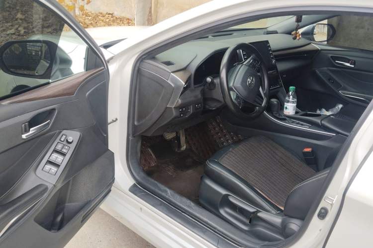 Used Toyota Avalon 2019 2.5L Ambition Version China VI Standard
