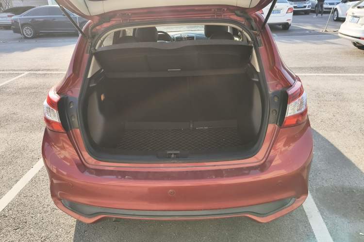 Used Nissan Tiida 2019 1.6L CVT Cool Edition China VI Standard
