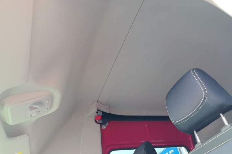 Used Iveco Eurocargo 2021 2.0T Manual Super-Rui Short Wheelbase High-Roof Side-Sliding Door F1A
