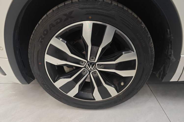 Used Volkswagen Tiguan L 2022 330TSI Automatic Two-Wheel Drive R-Line Enhanced Edition
