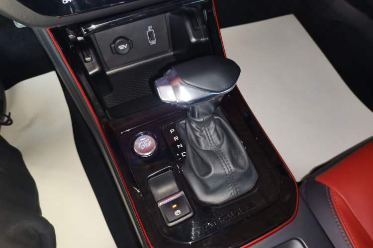 Used Dongfeng Aeolus Yixuan 2021 230T Automatic Hunter Edition
