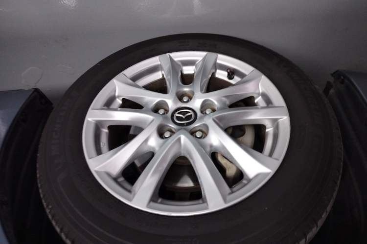 Used Mazda Mazda 3 Axela 2014 Sedan 1.5L Manual Comfort Model