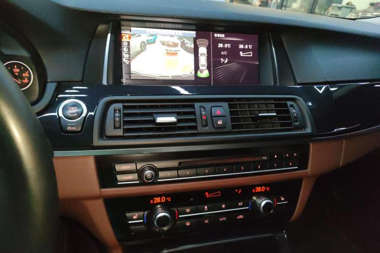 Used BMW 5 Series 2017 520Li Elegant Edition
