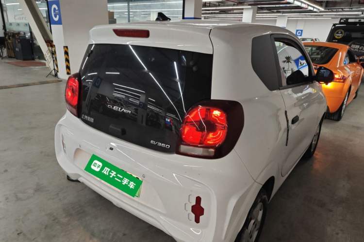 Used Roewe Clever 2021 302 km New Four-Seater Super-Efficient Version
