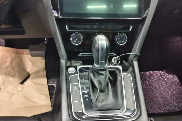 Used Volkswagen Magotan 2018 330TSI DSG Advanced Model
