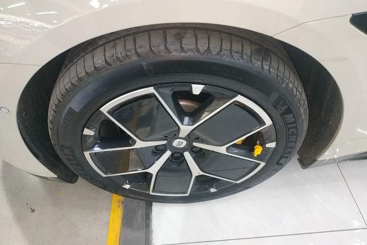 Used Xiaomi Auto SU7 2024 Four-Wheel Drive Ultra-Long Range Advanced Intelligent Driving Max Edition