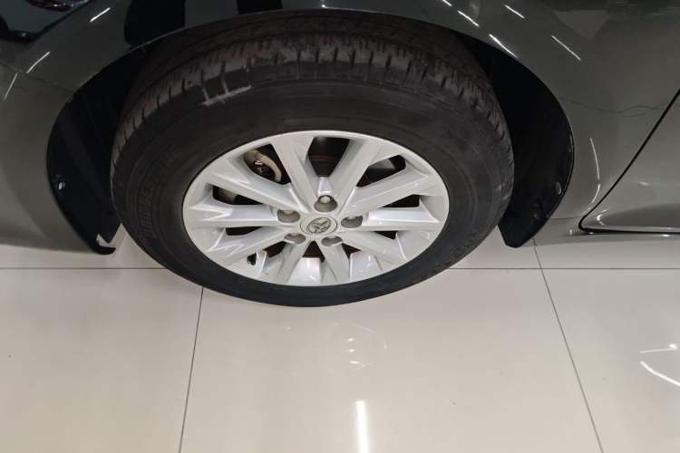 Used Toyota Camry 2015 2.0G Premier Edition
