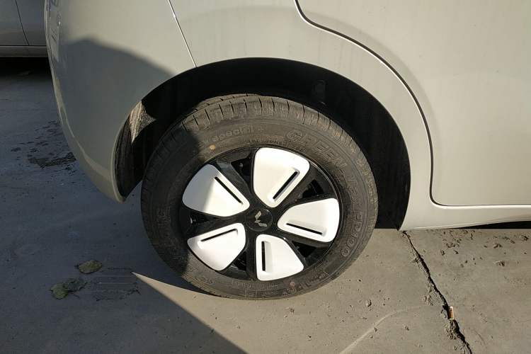 Used Wuling Hongguang MINIEV 2025 Four-Door Version Advanced Edition
