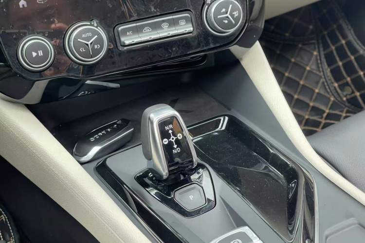 Used Lynk & Co 02 2020 1.5T DCT Two-Wheel Drive Zhaopu Version
