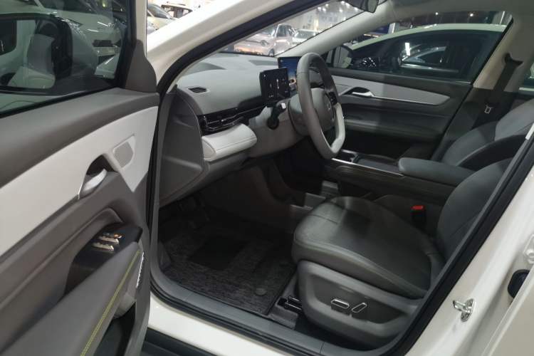 Used Bestune Yueyi 03 2025 445km Joyful Edition