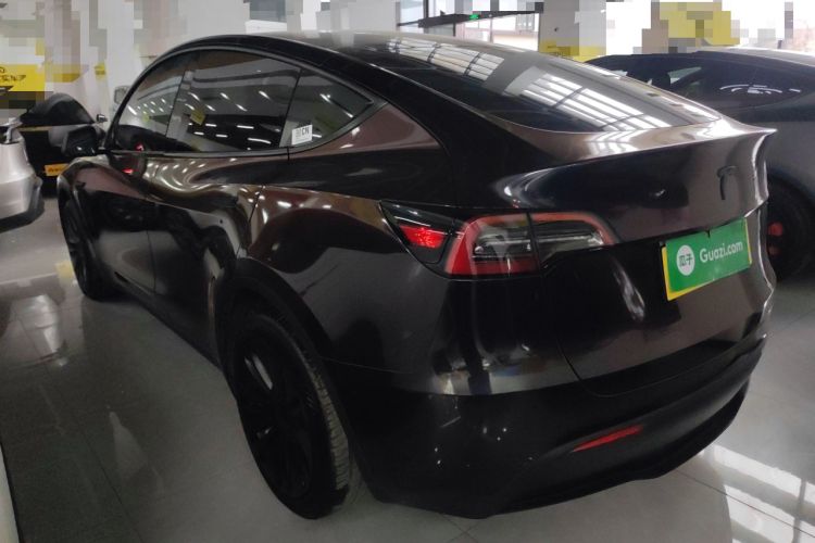 Used Tesla Model Y 2022 Long-Range All-Wheel-Drive Version
