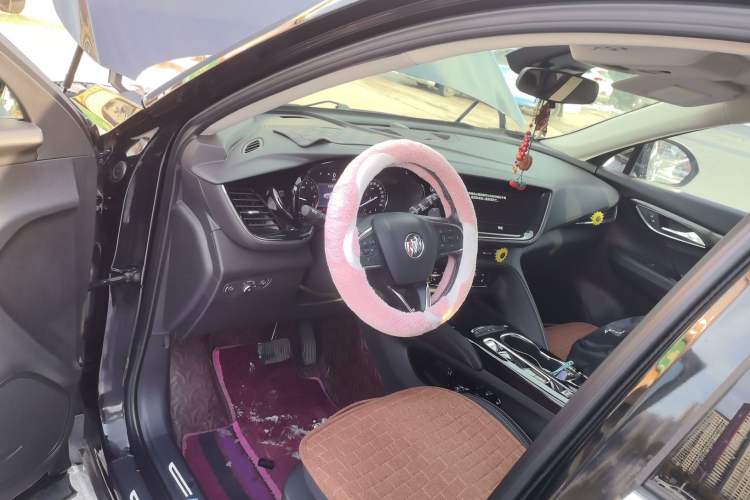 Used Buick Envision 2023 Encore S 552T Two-Wheel Drive Luxury Model