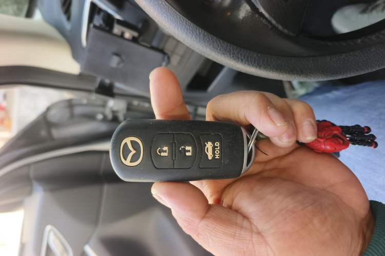 Used Mazda CX-5 2015 2.0L Automatic Two-Wheel Drive Urban Version
