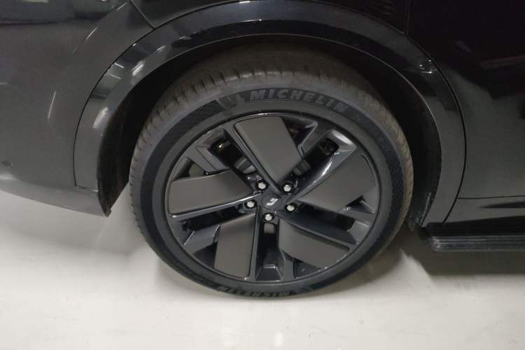 Used Li Auto L9 2025 Ultra Smart Refreshed Edition
