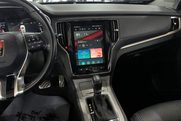 Used Roewe RX5 2018 30T Two-Wheel Drive Automatic Internet Platinum Edition
