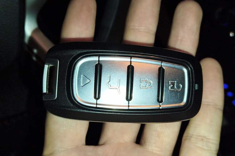 Used Geely Auto Emgrand 2015 Sedan 1.5L CVT Upward Version
