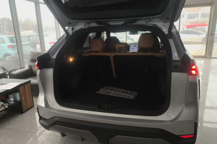 Used  L7 2025 EM-i 115km Exploration+ Edition
