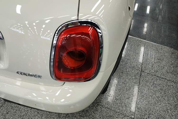 Used  MINI 2015 1.5T COOPER Fun Five-Door Edition
