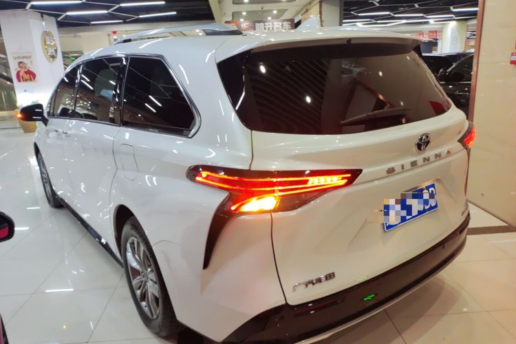 Used Toyota Sienna 2024 2.5L Hybrid Four-Wheel Drive Prestige Edition