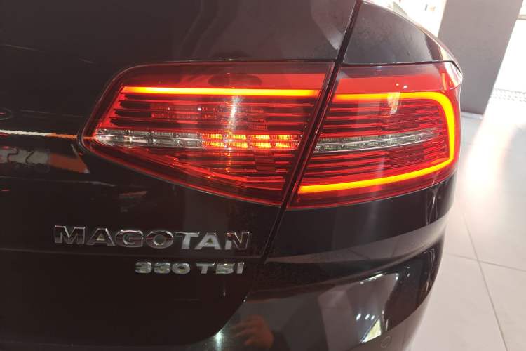 Used Volkswagen Magotan 2018 330TSI DSG Luxury Model