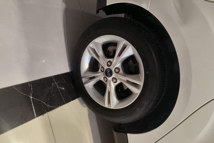 Used Ford Focus 2018 Hatchback Classic 1.6L Automatic Comfort Plus SmartDrive Edition
