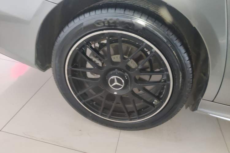 Used Mercedes-Benz E-Class 2021 Restyled E 300 L Sporty and Stylish Edition