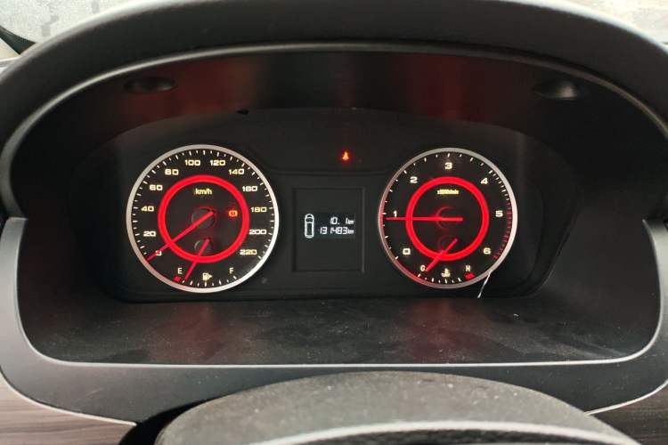 Used SAIC MAXUS G10 2018 PLUS 1.9T Manual Elite Edition Diesel
