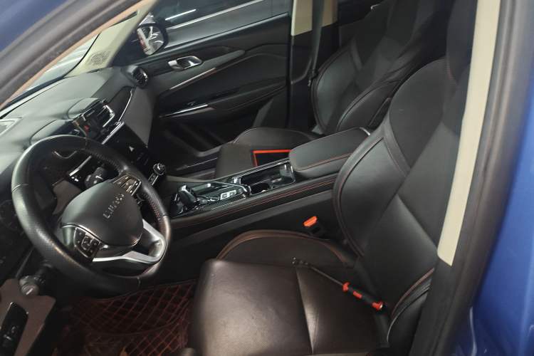 Used Lynk & Co 02 2019 1.5T DCT Two-Wheel Drive Pro Edition China VI Standard
