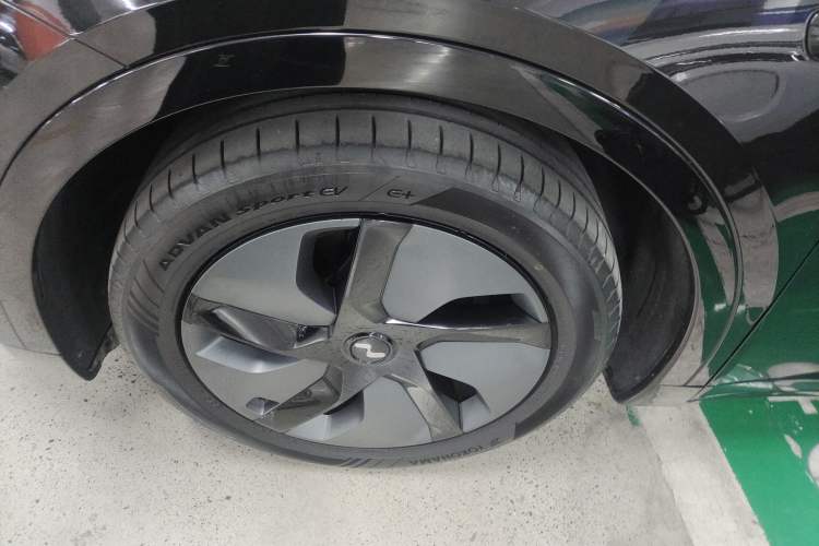 Used ONVO L60 2024 60 kWh Rear-Drive Version
