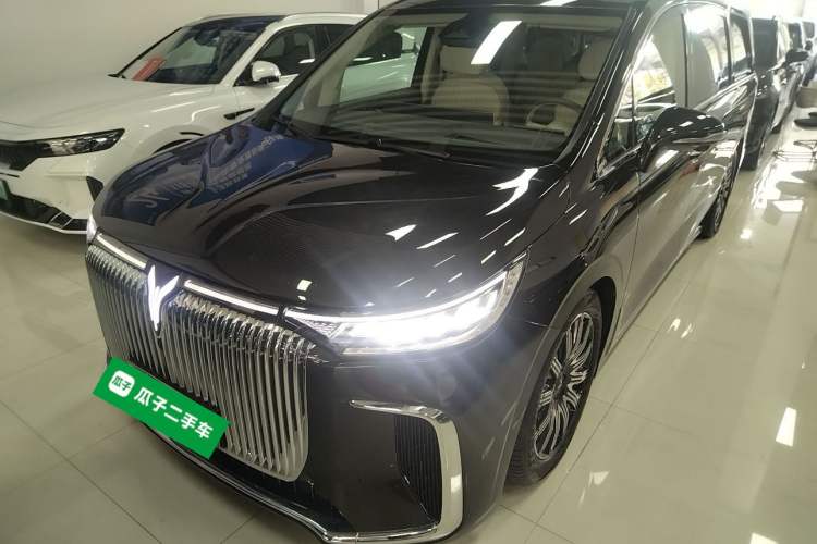 Used VOYAH Dream 2025 EV Four-Wheel Drive Flagship Kunpeng Edition
