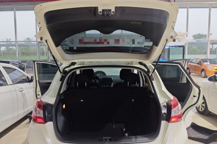 Used Nissan Tiida 2016 1.6L CVT Cool Dynamic Edition