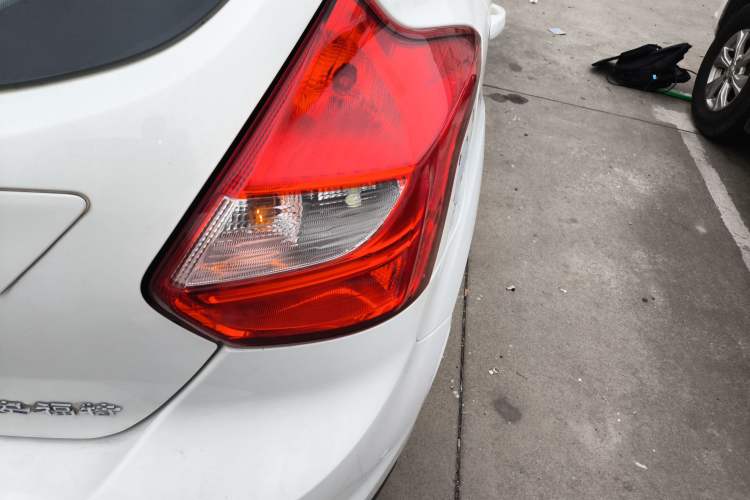 Used Ford Focus 2012 Hatchback 1.6L Automatic Fashion Edition
