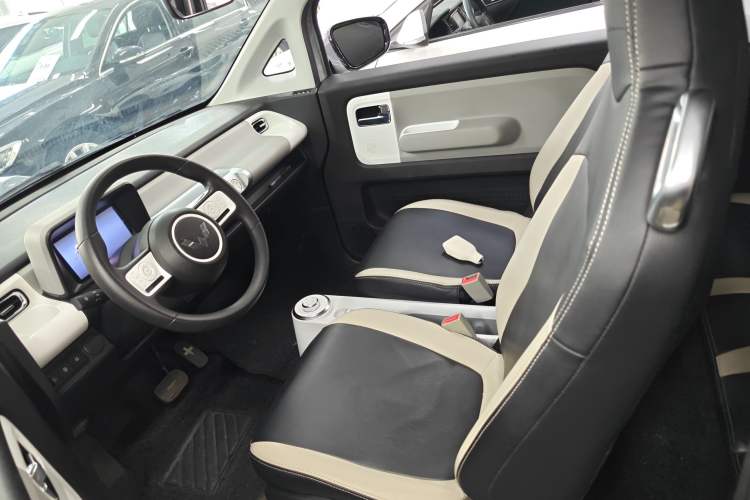 Used Wuling Air ev 2023 - Four Seats - Standard Edition

