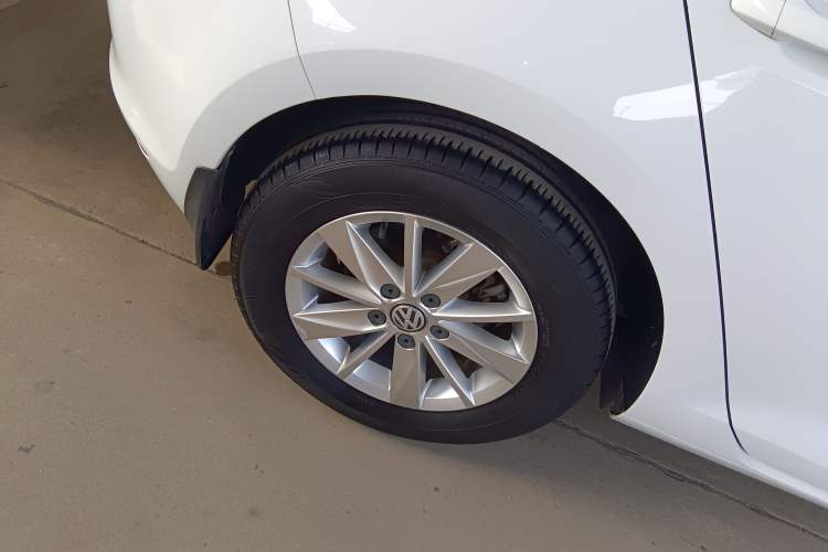 Used Volkswagen Golf 2015 1.6L Automatic Fashion Model
