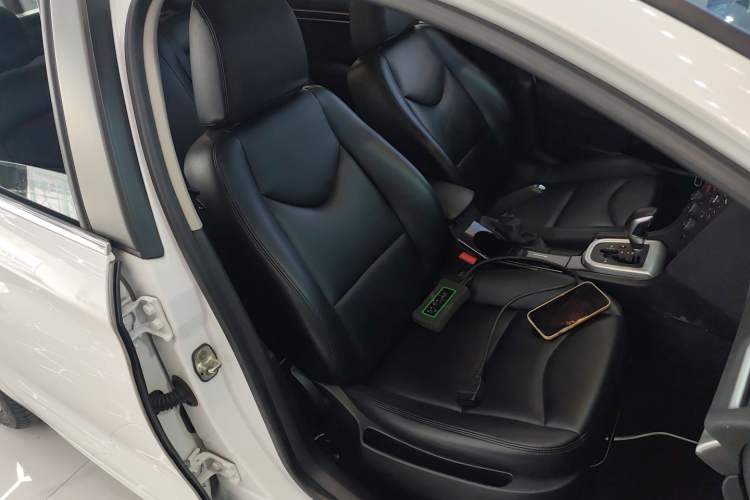 Used Citroen C4L 2015 1.2T Automatic Luxury Edition
