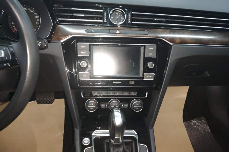 Used Volkswagen Magotan 2018 330TSI DSG Luxury Model