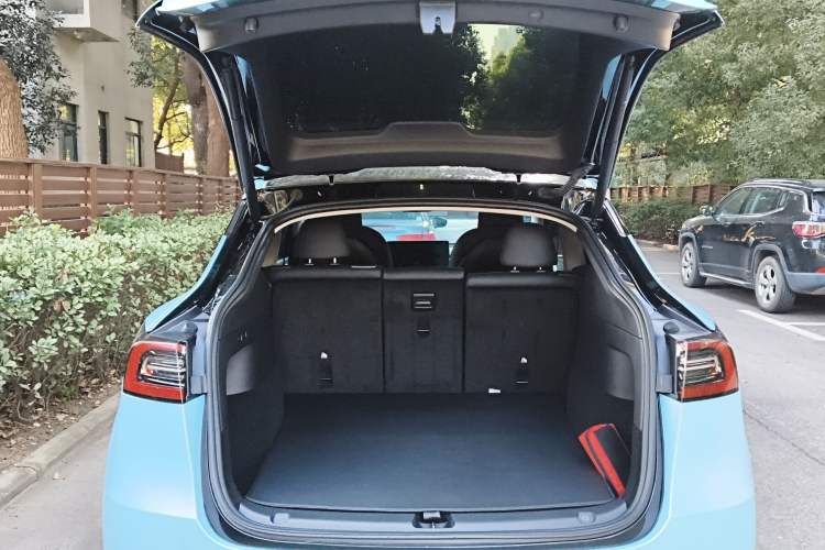 Used Tesla Model Y 2023 Rear-Wheel-Drive Version