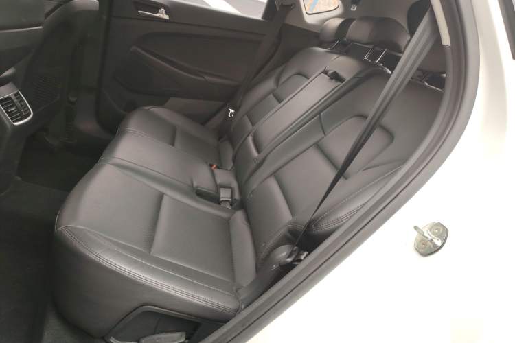 Used Hyundai Tucson 2015 1.6T Dual-Clutch Two-Wheel-Drive Smart Model
