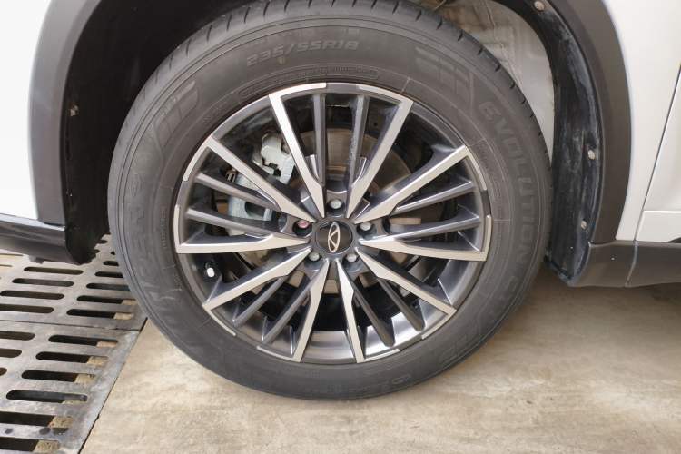 Used Chery Tiggo 8 PRO 2024 Champion Edition 290T Two-Wheel Drive Shining Version 7 Seats
