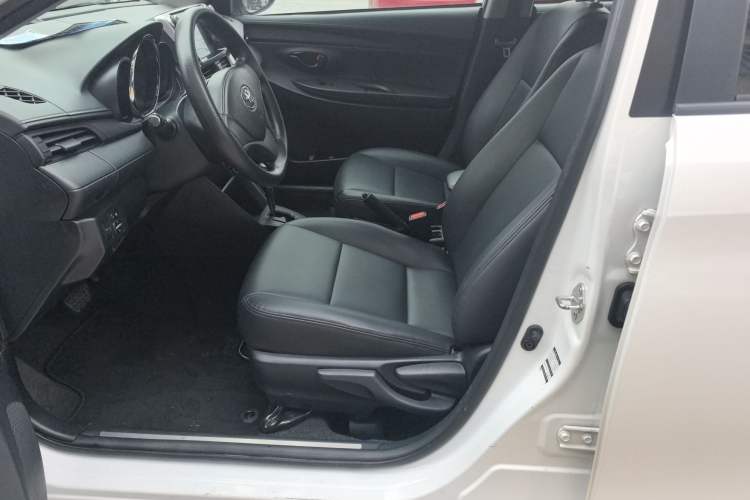 Used Toyota YARiS L 2016 Revised 1.5E CVT Charming Edition