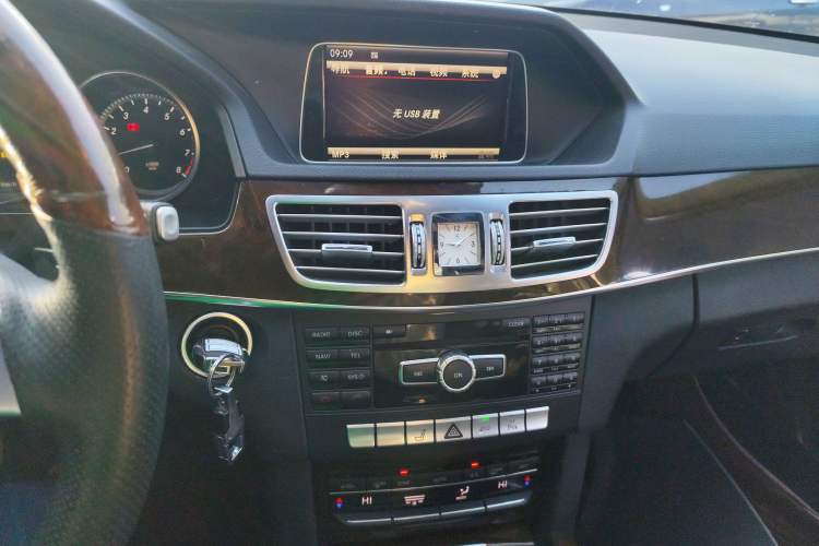 Used Mercedes-Benz E-Class 2014 E 260 L
