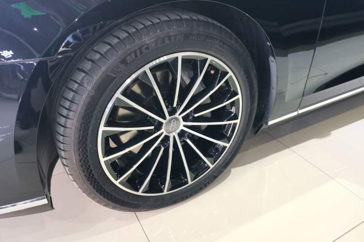 Used Audi A8 2019 Facelifted Plus A8L 50 TFSI quattro Comfort Version
