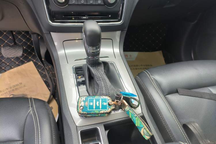 Used Roewe RX5 2018 20T Two-Wheel Drive Automatic Flagship Edition
