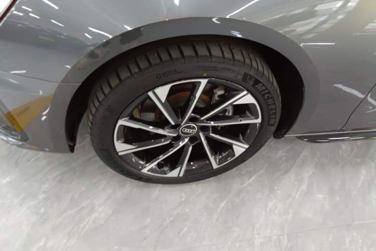 Used Audi A4L 2023 40 TFSI Luxury Dynamic Model
