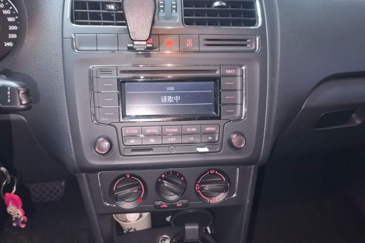 Used Volkswagen Polo 2014 1.6L Automatic Comfort Edition