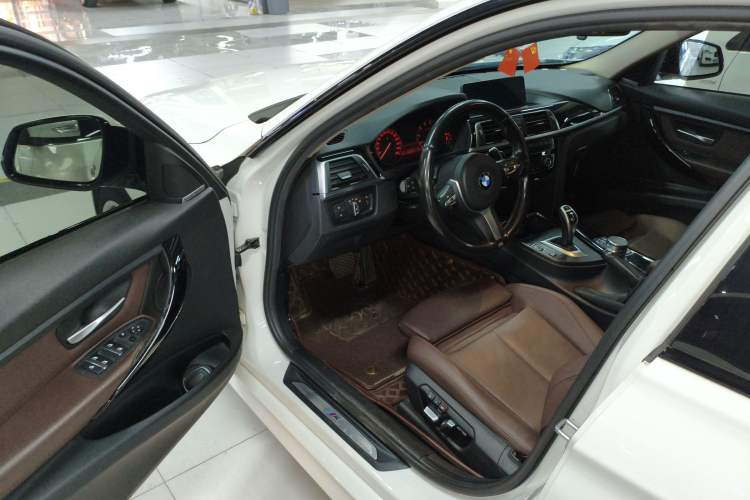 Used BMW 3 Series 2018 320Li Leading Model M Sport Package
