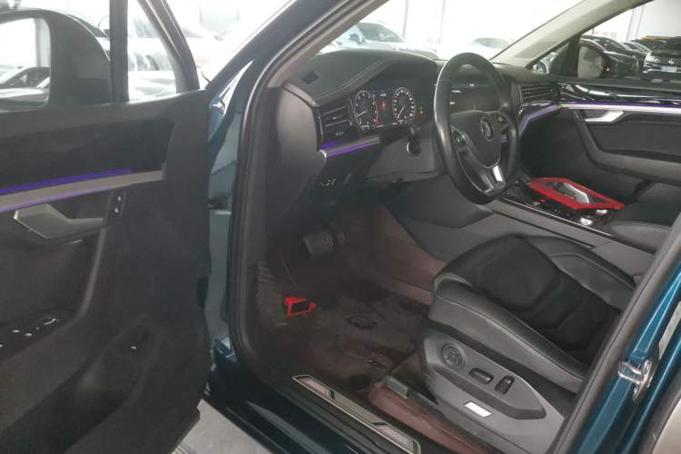 Used Volkswagen Touareg 2019 2.0 TSI Ruiyi Edition China V Standard
